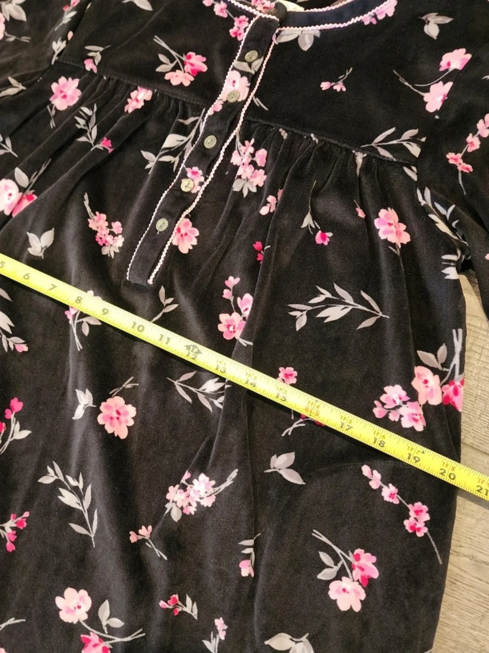 Aria Collection Nightgown Womens Size M Black Ditsy Floral Long Sleeve Pockets