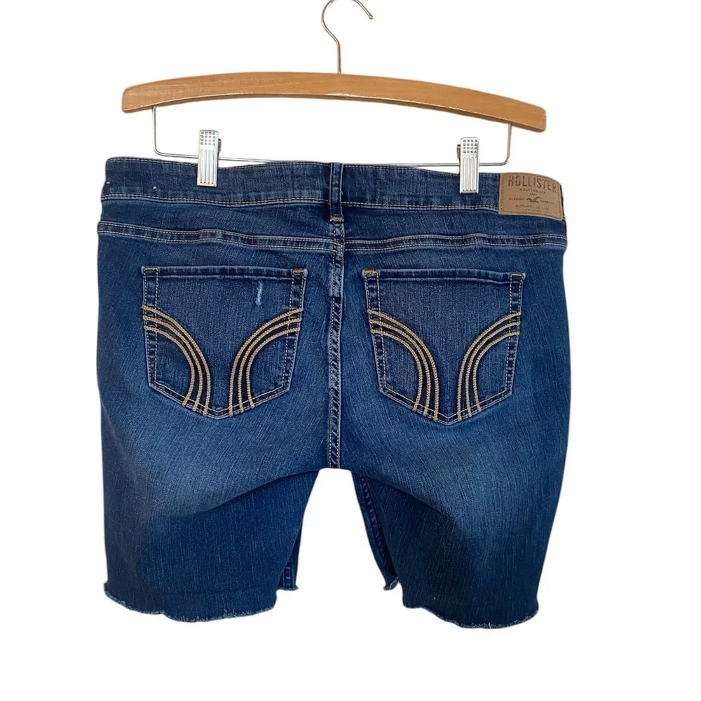Hollister Medium Wash Skinny Denim Shorts 11R W30 L32