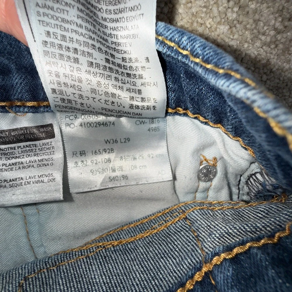 Levis jeans fit