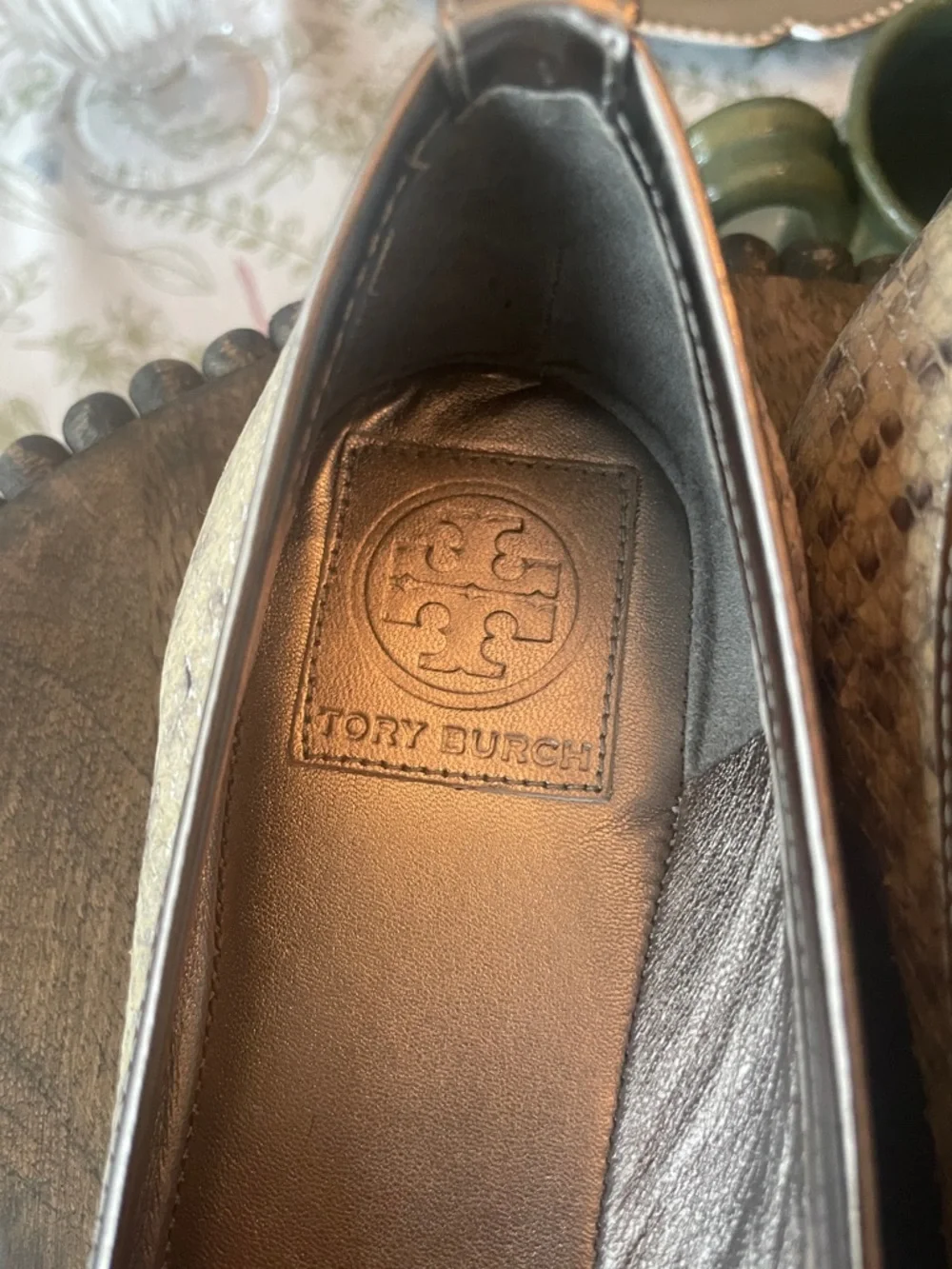 Tory Burch Verbena Silver Metallic and Snakeskin Logo Ballet Flats Size 9.5