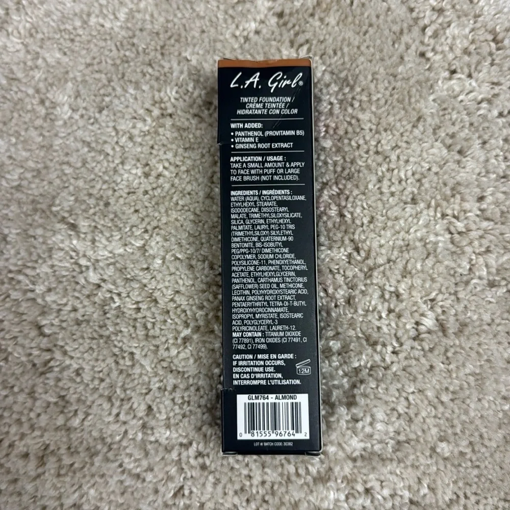 NIB LA Girl Tinted Foundation -‎ Almond GLM764