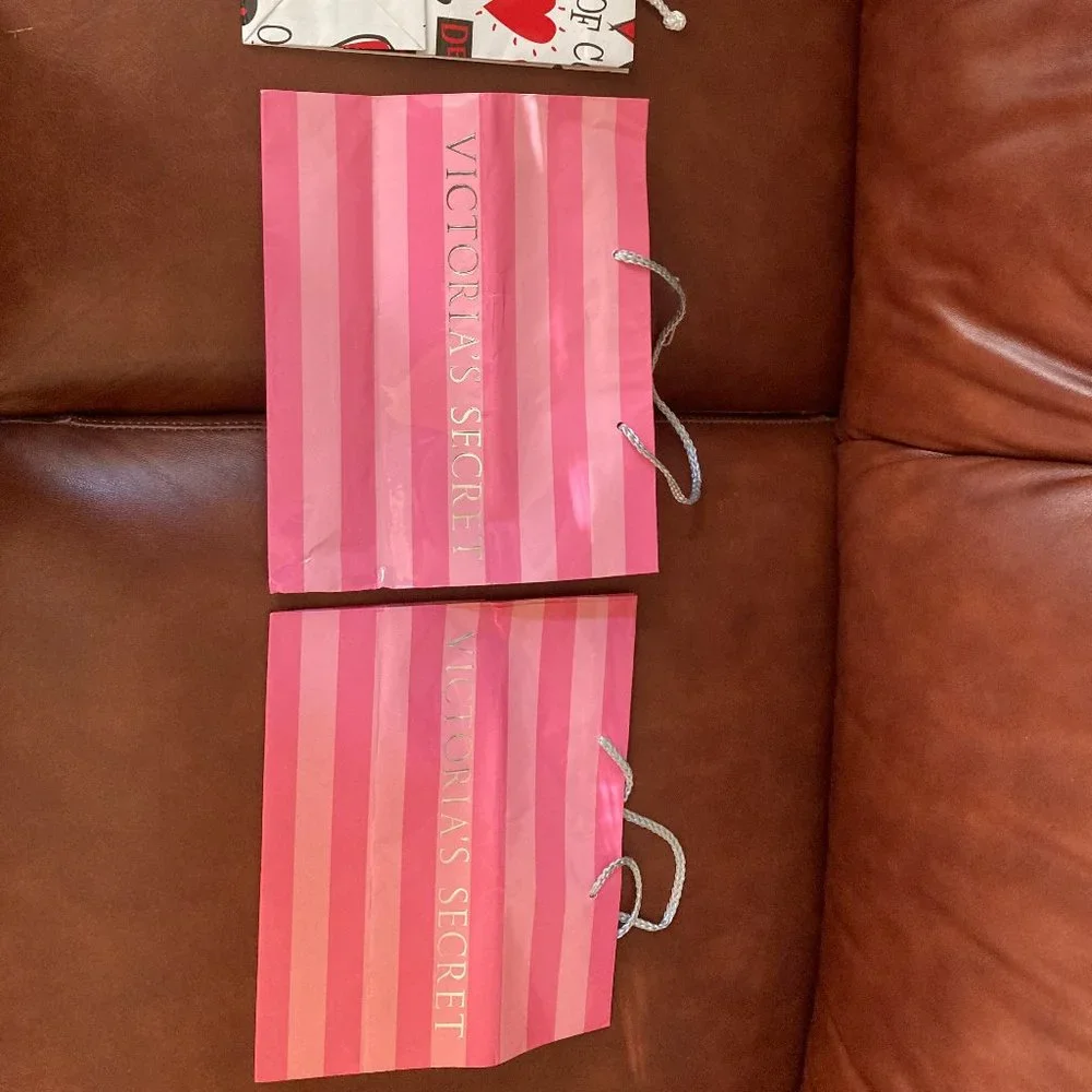 Lot of Party Supplies-Disposable Wine Glasses and Victoria Secret Gift B…