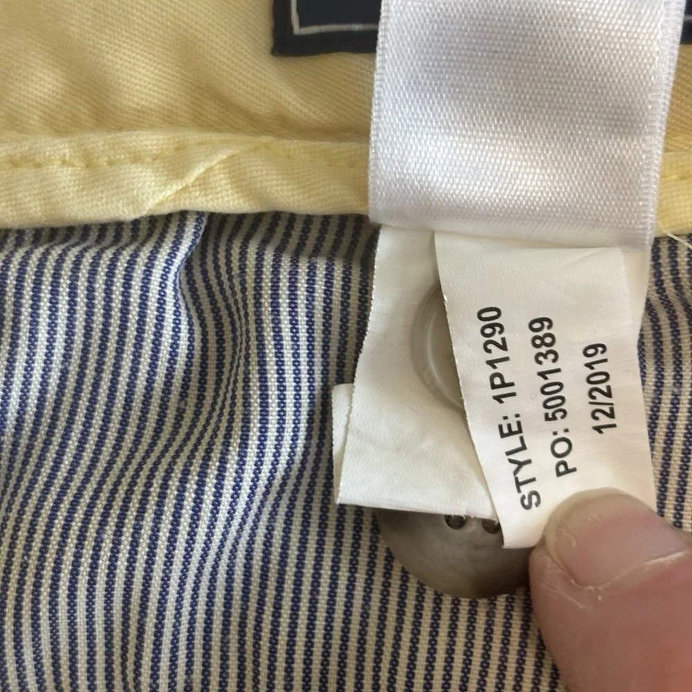 Vineyard Vines tag reads
