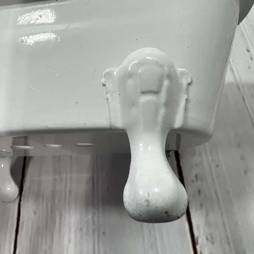 White Bathtub Enamelware Soap or Scrubby Sponge Holder 5.5 Inches‎ Farmhouse