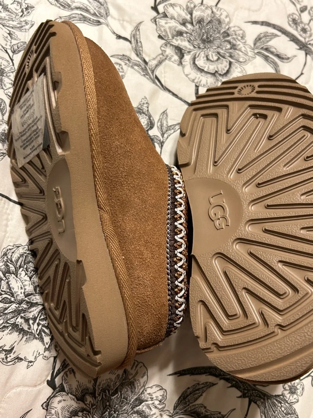 UGG Tasman chestnut Slip-On Loafers size 9 NEW