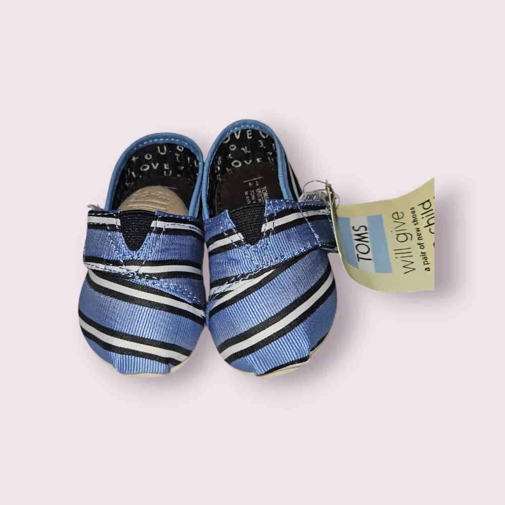 Toms Classics Canvas Slip On baby shoes Size 4 Blue Stripes New