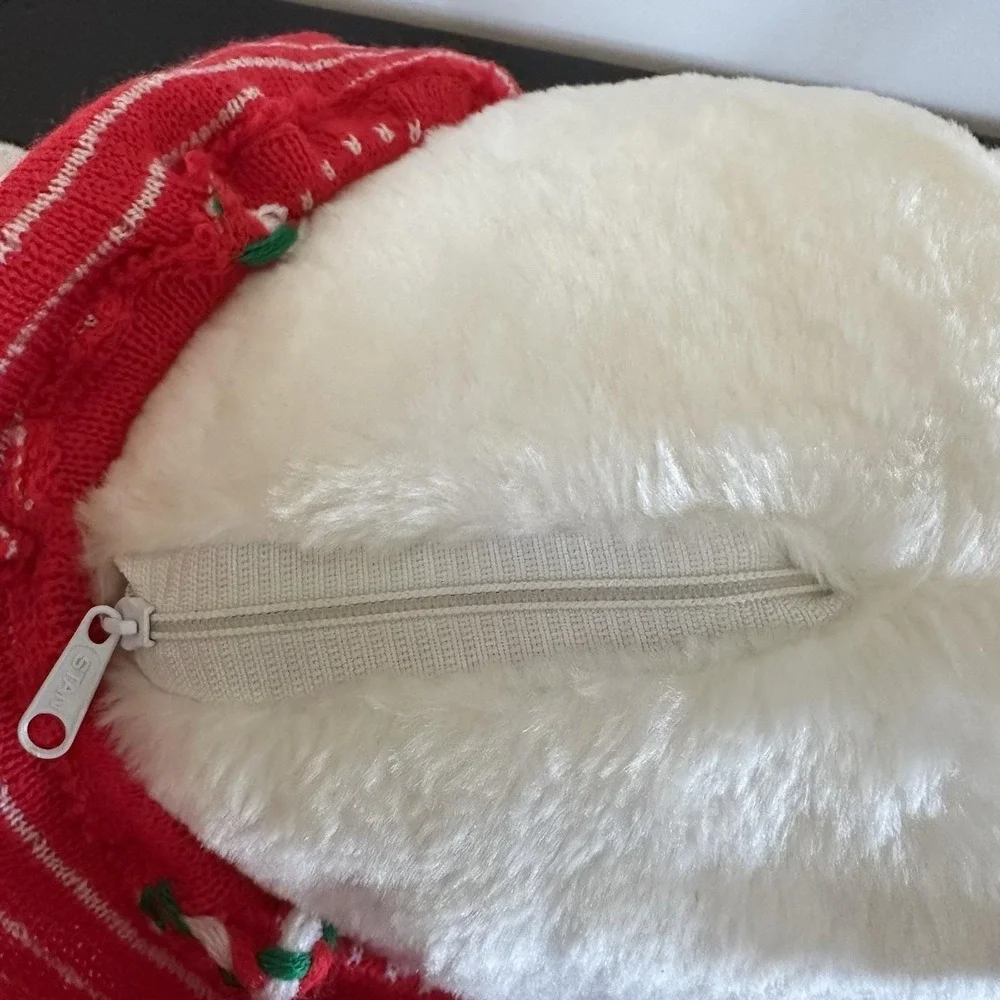 VTG 80's TL Toys White Christmas Girl Blushing Musical Teddy Bear Singing RARE