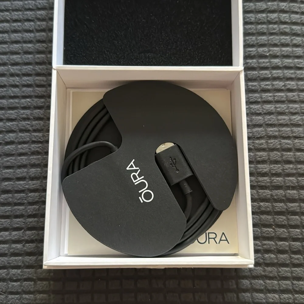 Oura charger black used