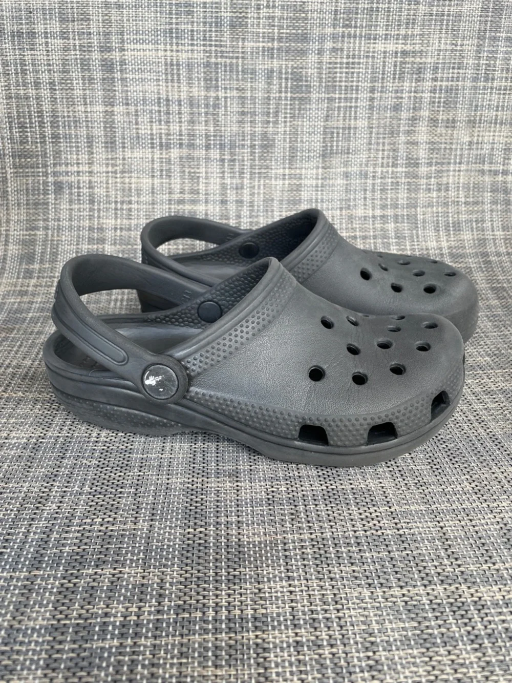 CROCS Kids Classic Clog Slip on sandals in black unisex size 13
