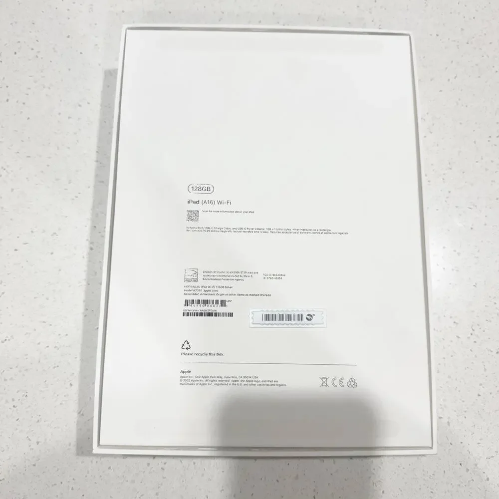 Apple empty box