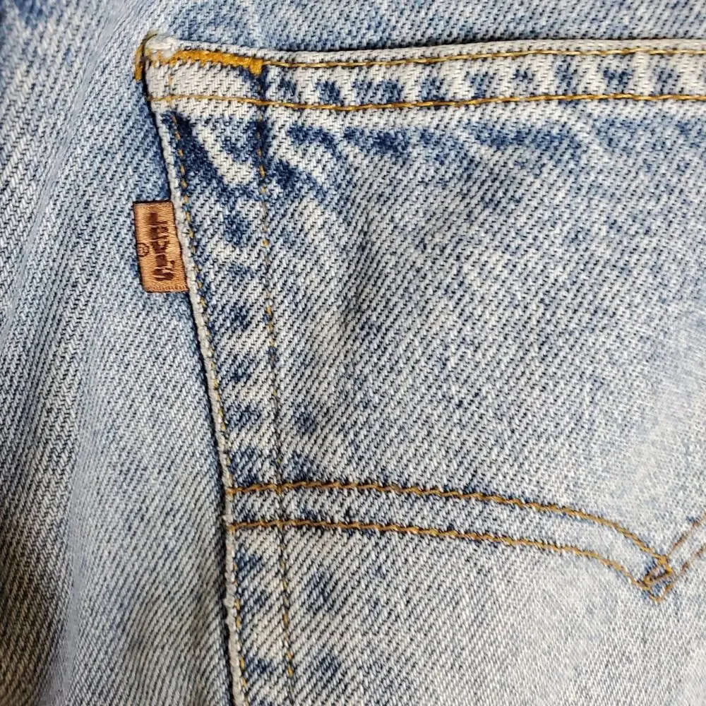 Levi's Light wash denim relaxed fit 540 Jeans Size 40x32 vintage