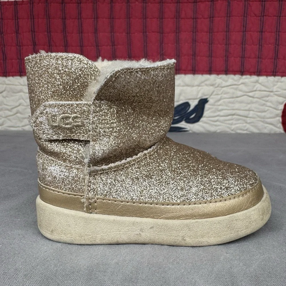 Size 4/5 - UGG Sparkly Gold Boots, Toddler Girls Winter Snow Boots