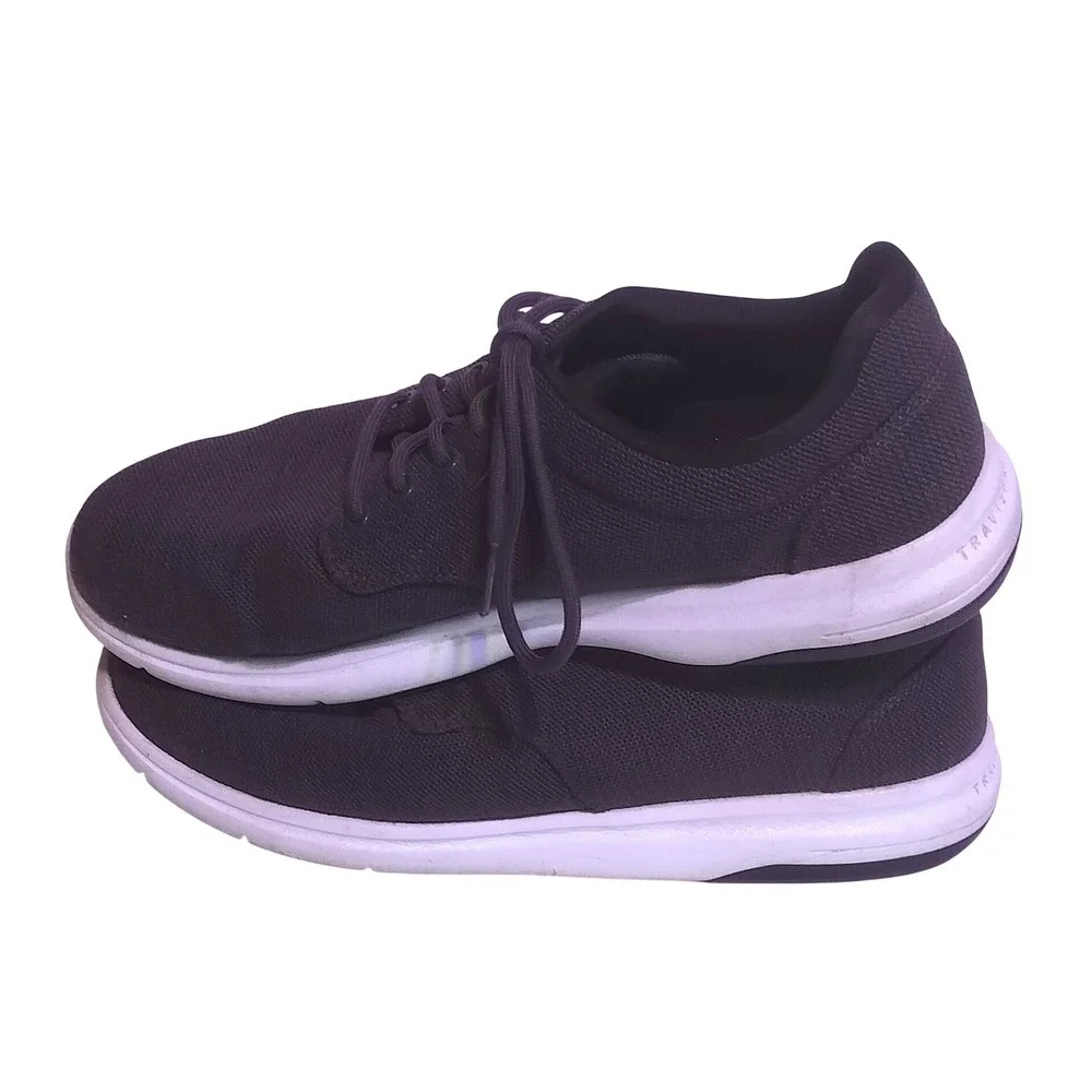Travis Mathew The Daily Knit Mens 10.5 Sneakers Shoes Black White 1MAA221 casual