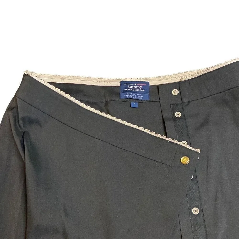 Tommy Hilfiger scallop hip flat