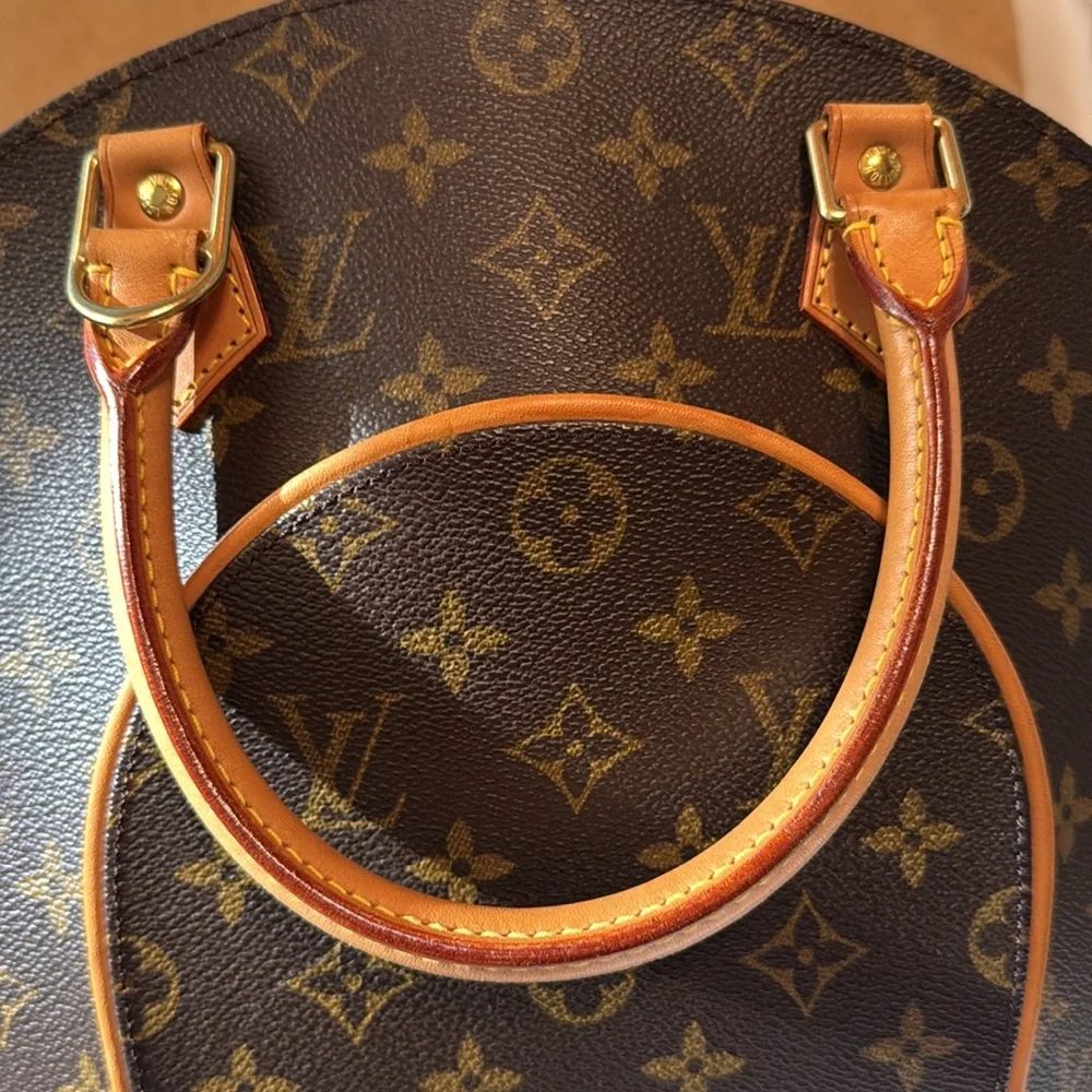 Louis Vuitton Ellipse GM Bag with original key