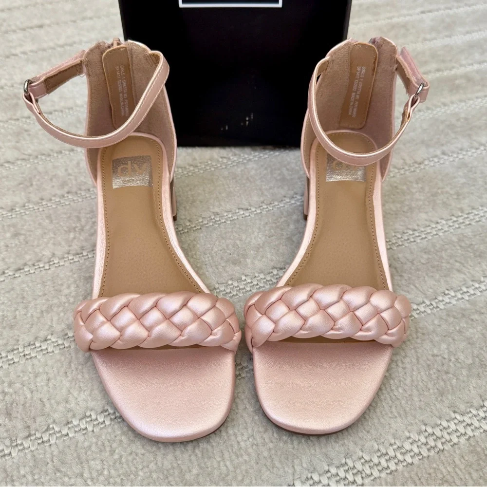 Dolce Vita stylish new occasion