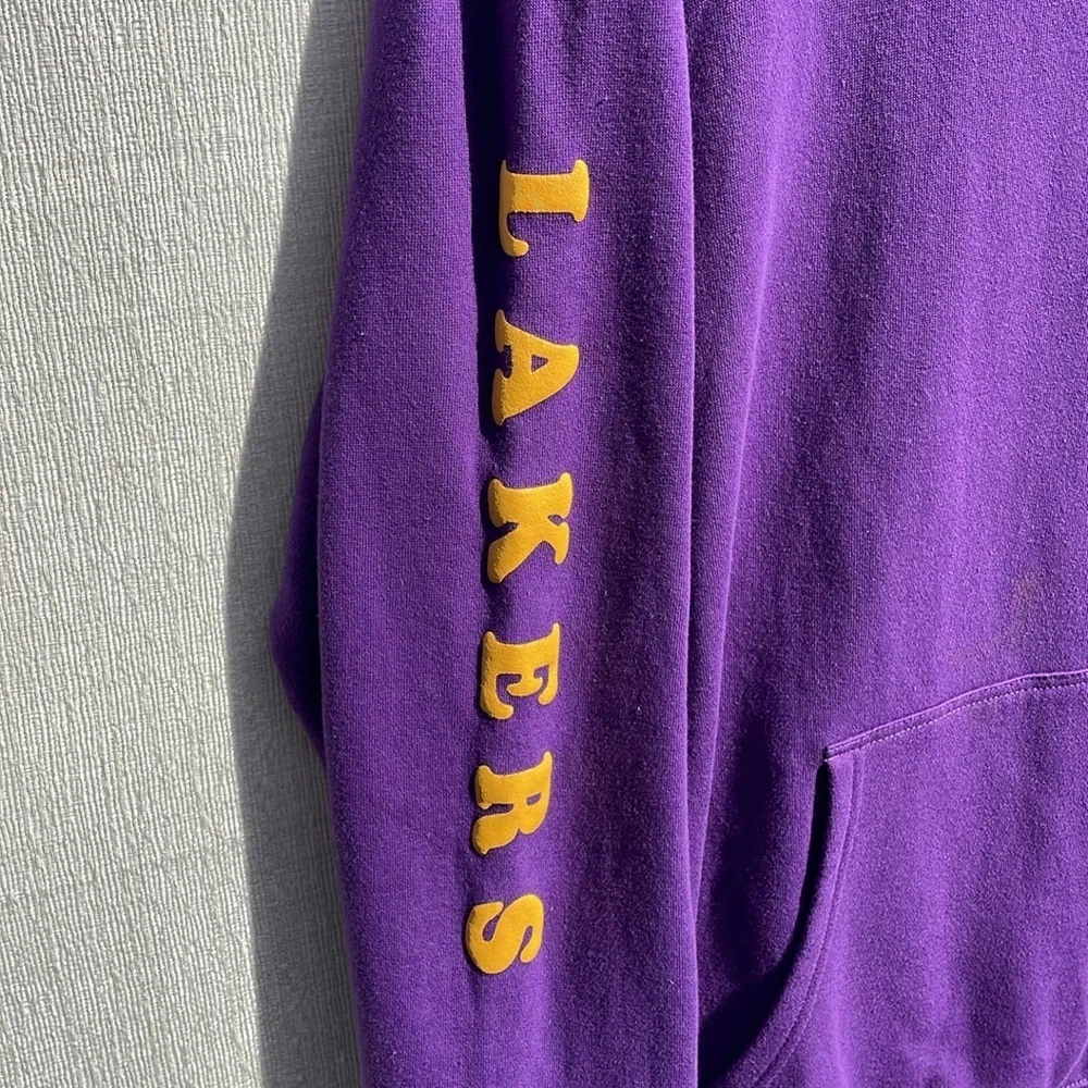 Men's Los Angeles Lakers Purple Victory Pullover Hoodie Size XL