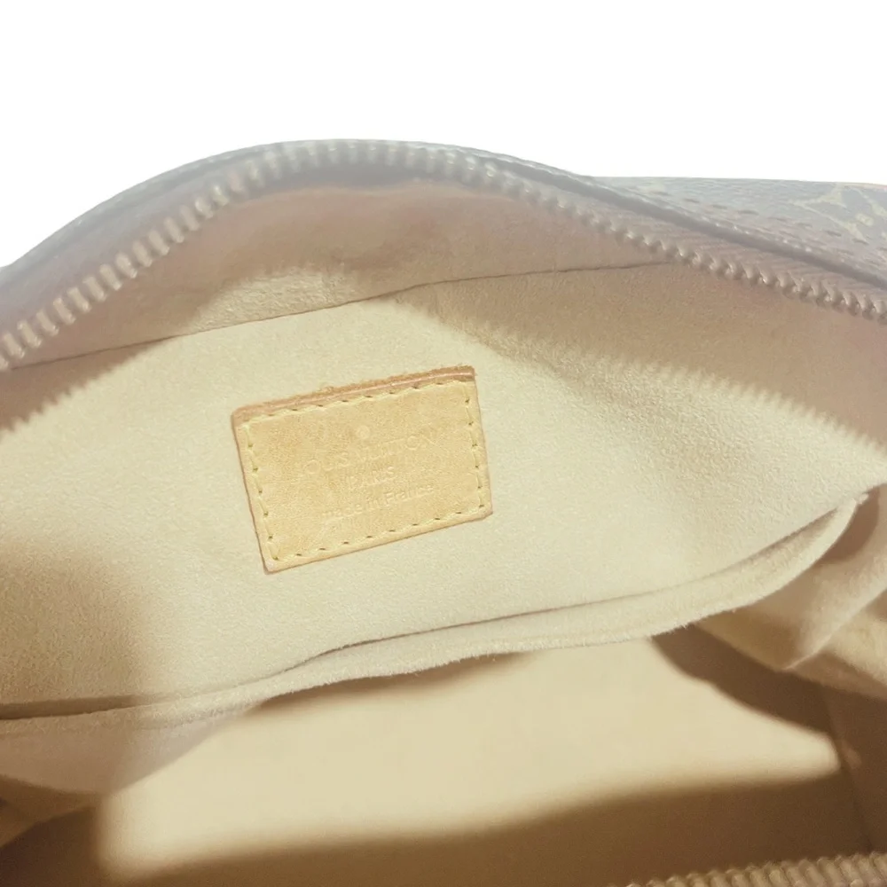 Louis Vuitton see comes vuitton