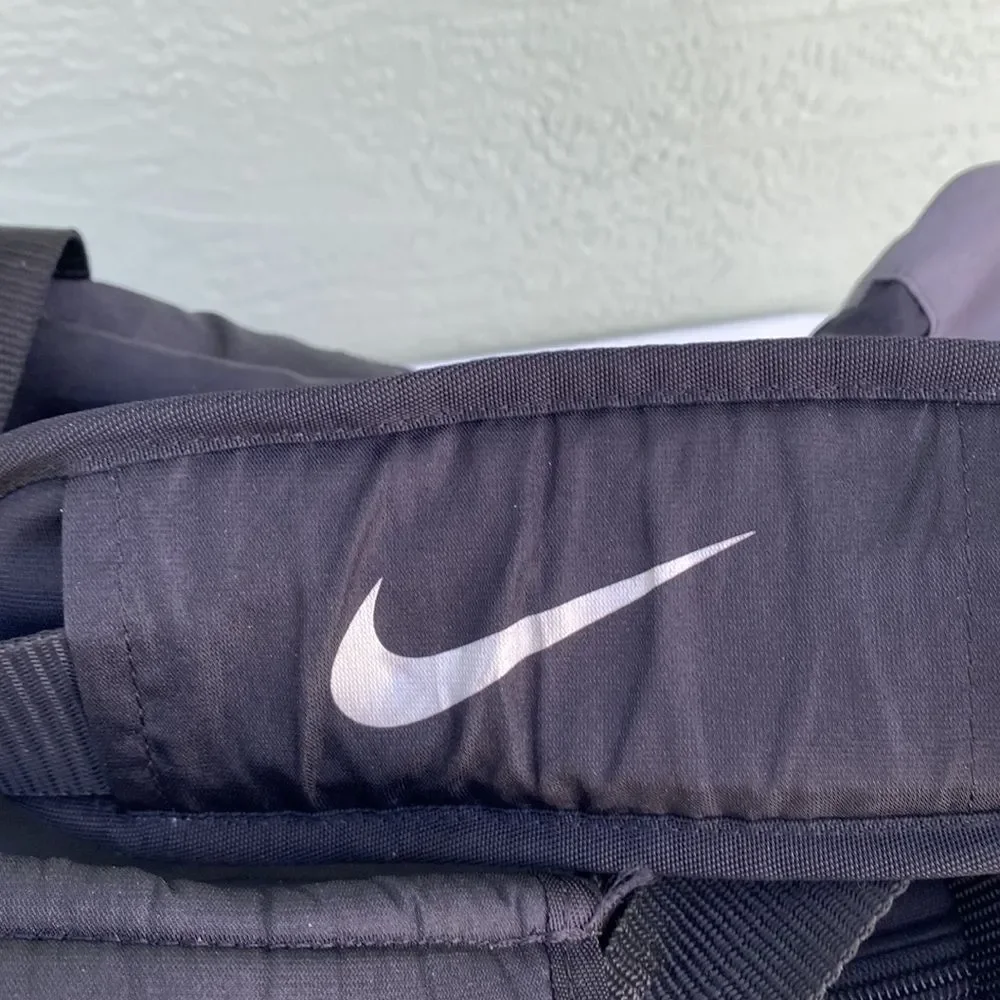 Nike seal legacy