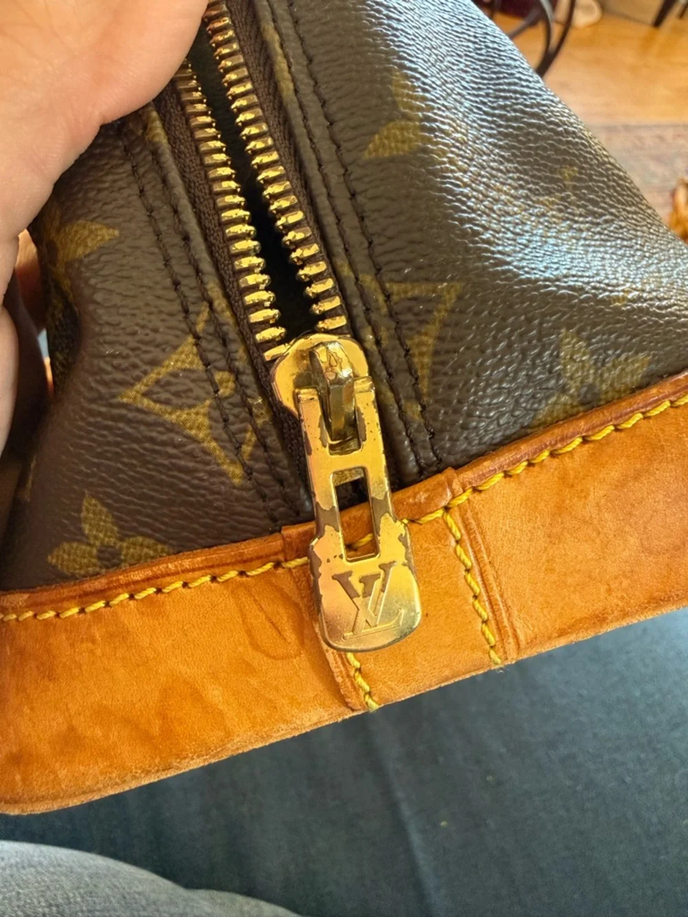 AUTHENTIC ALMA SATCHEL LOUIS VUITTON