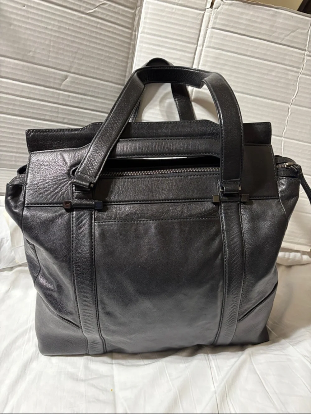 HUGO structured black