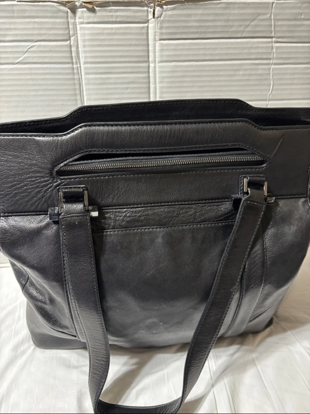 HUGO structured black