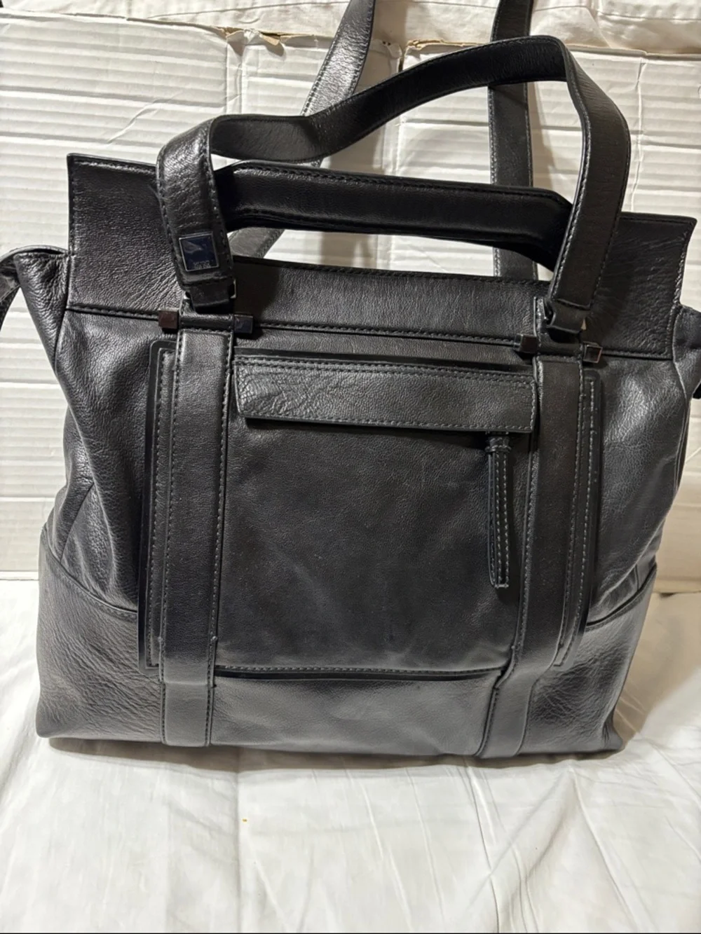 HUGO structured black