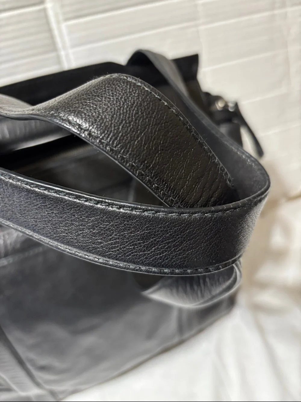 HUGO structured black