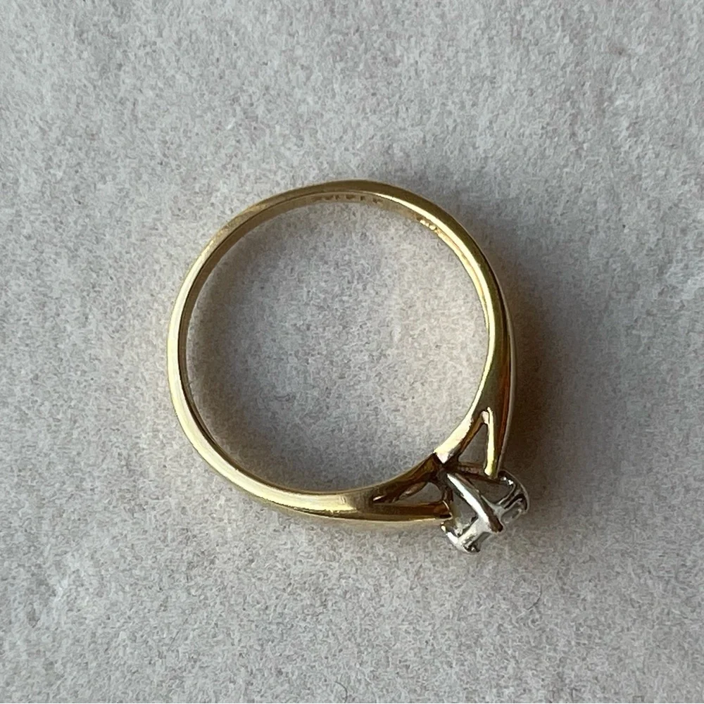 N/A 10kt diamond