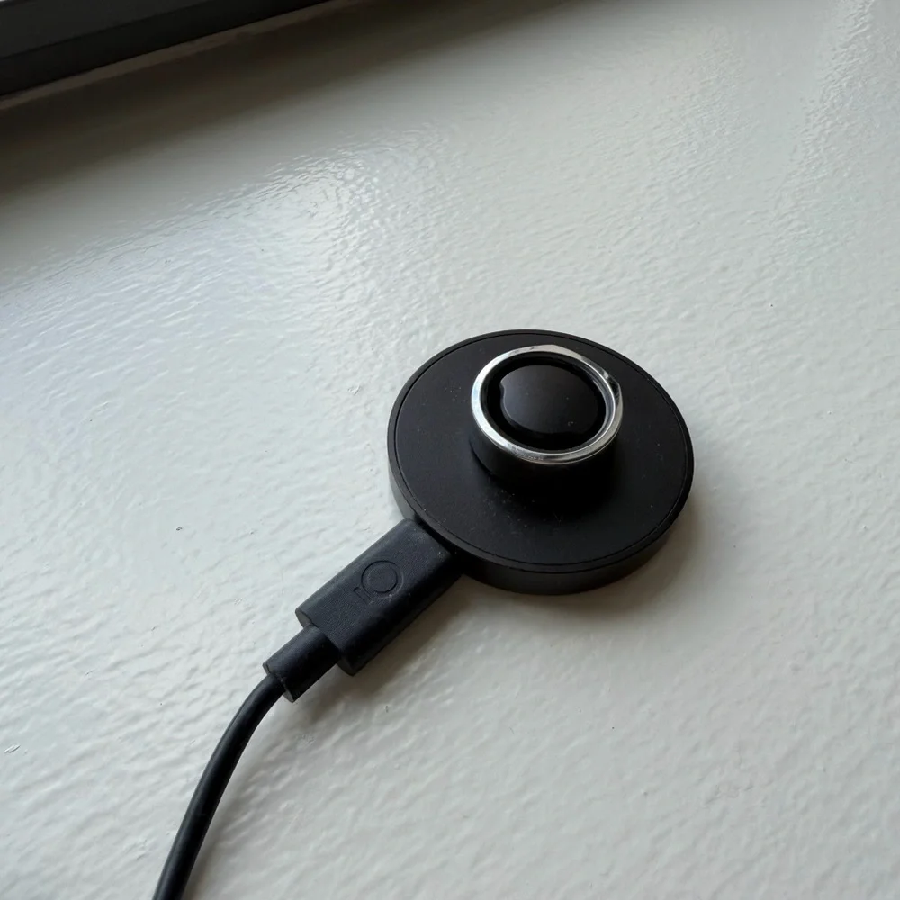 Oura Silver Smart Ring with Black Interior Sensors