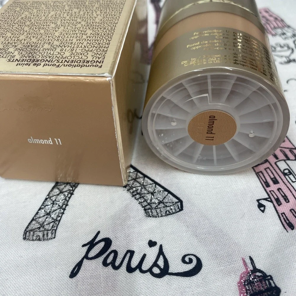 Stila almond stay new