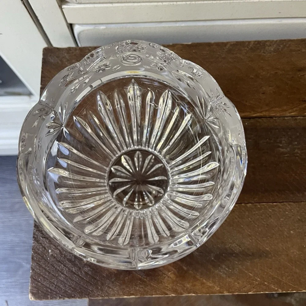 Oneida Southern Garden Crystal Candy Dish Frosted‎ Rose Design Table Decor Nice!