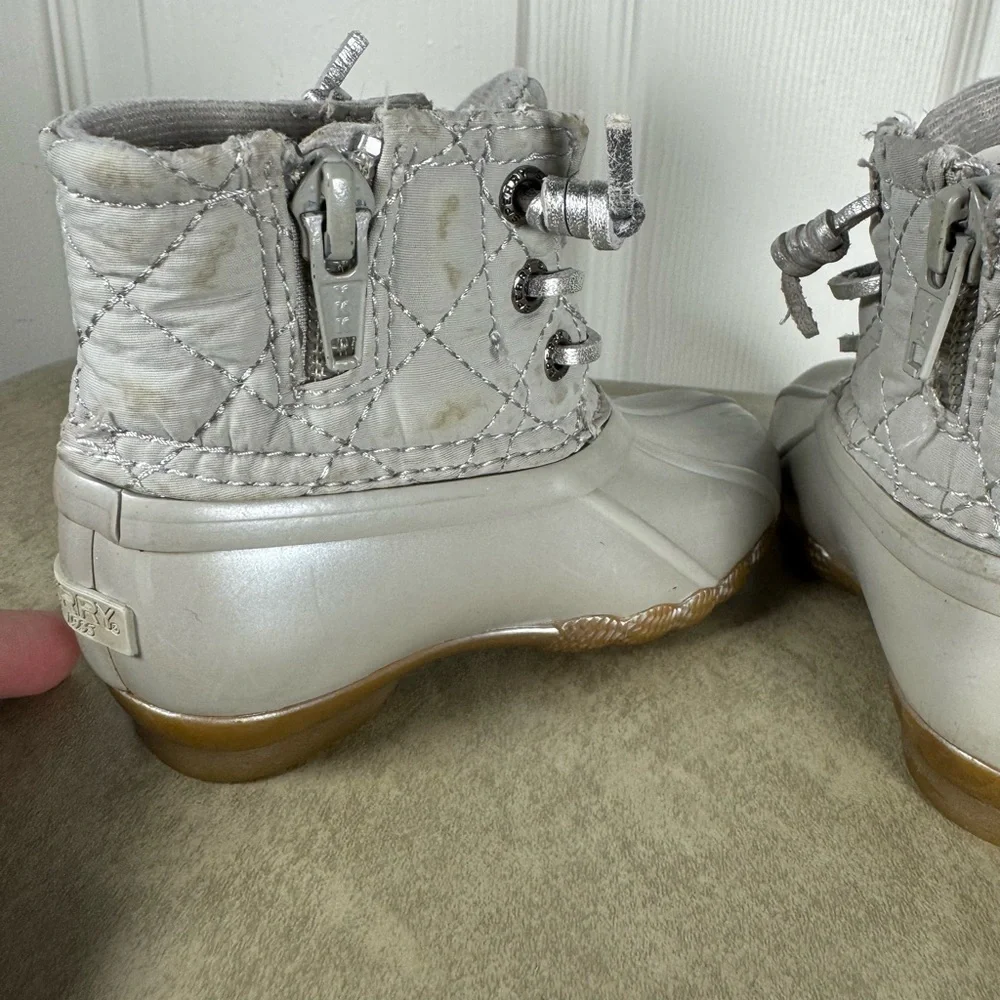 Sperry silver duck