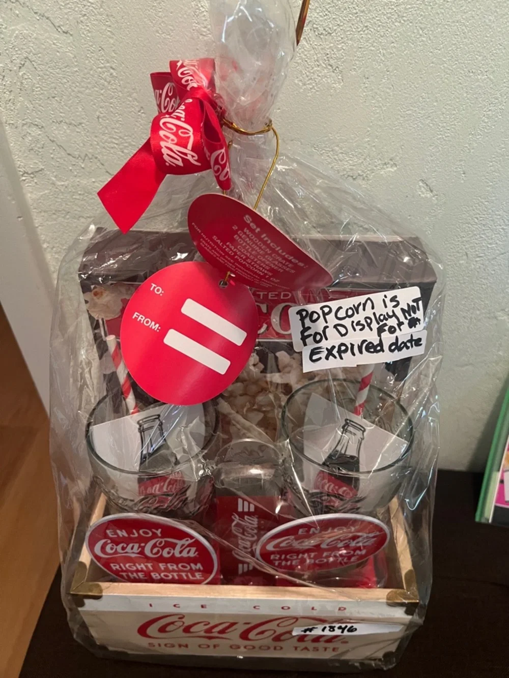 #1846* Coca Cola Red Gift Set - Coca Cola Branded Home Party Supplies.