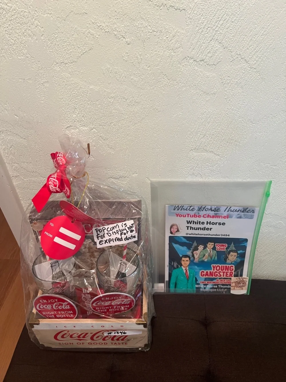 #1846* Coca Cola Red Gift Set - Coca Cola Branded Home Party Supplies.