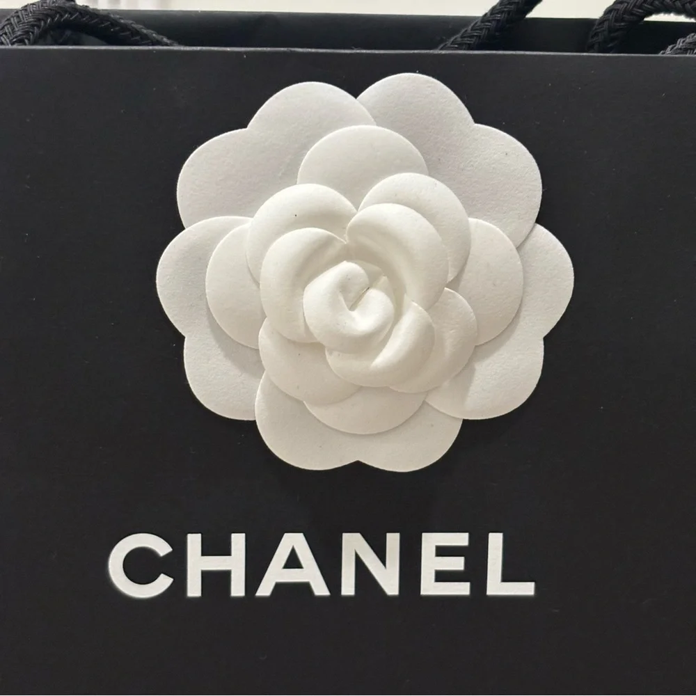 CHANEL small paper