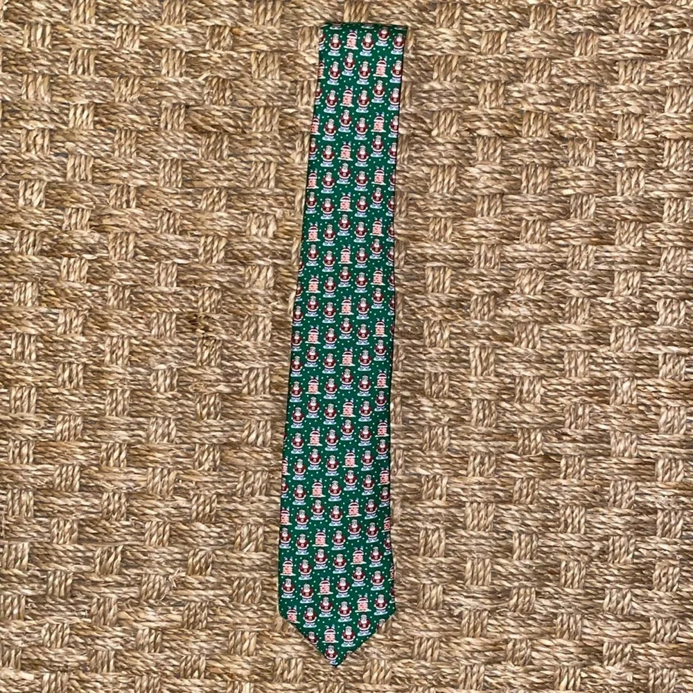 NWT vineyard vines Santa Claus Boys Tie 100% Silk