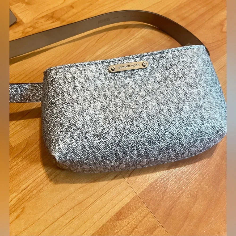 Michael Kors elegant michael