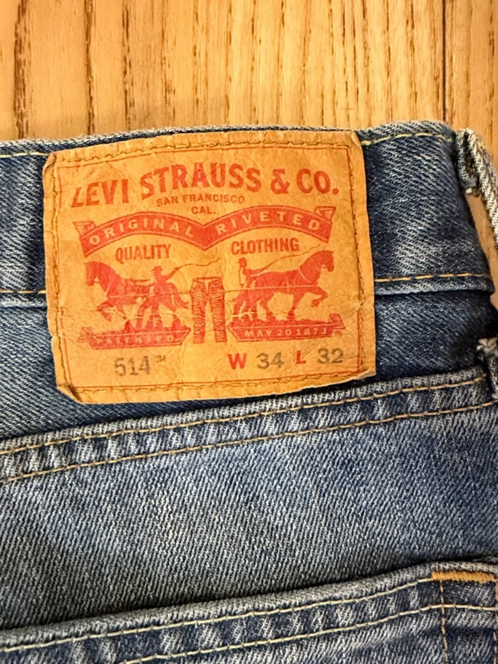 Men’s Levi’s 514 jeans size 34/32 distressed