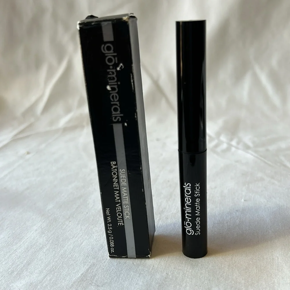 Glo Minerals smooth touch slender