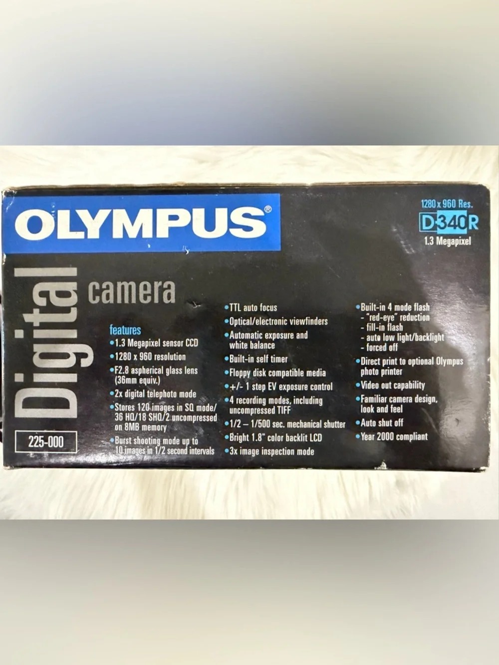 Olympus Camedia D-340R Silver Point-and-Shoot Digital Camera with Accessories