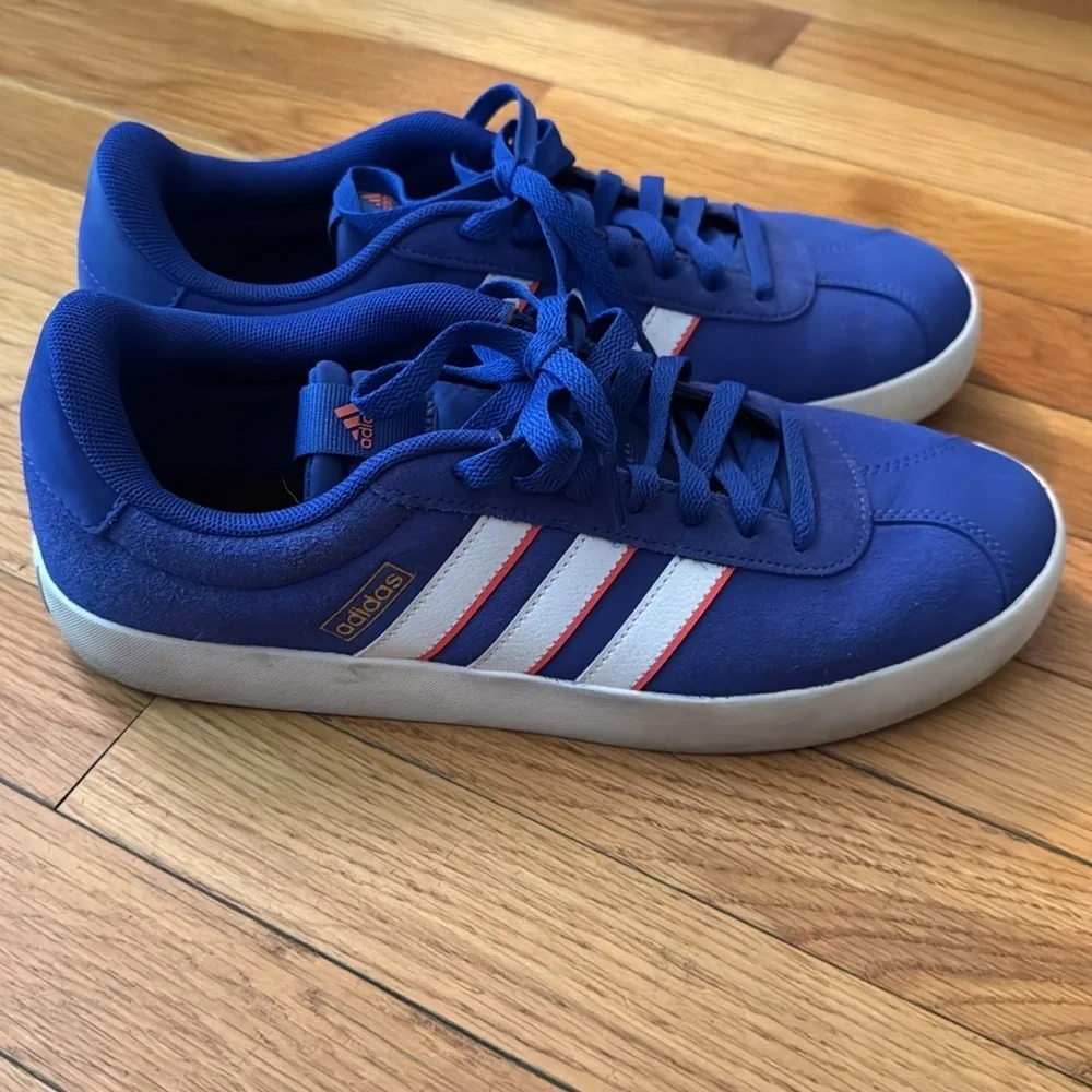 adidas but or bed