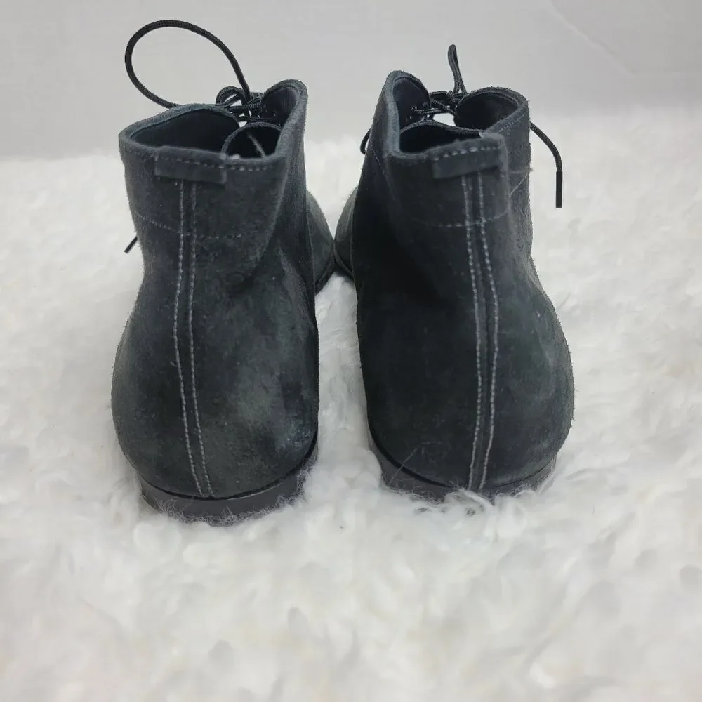 Burberry chukka boots