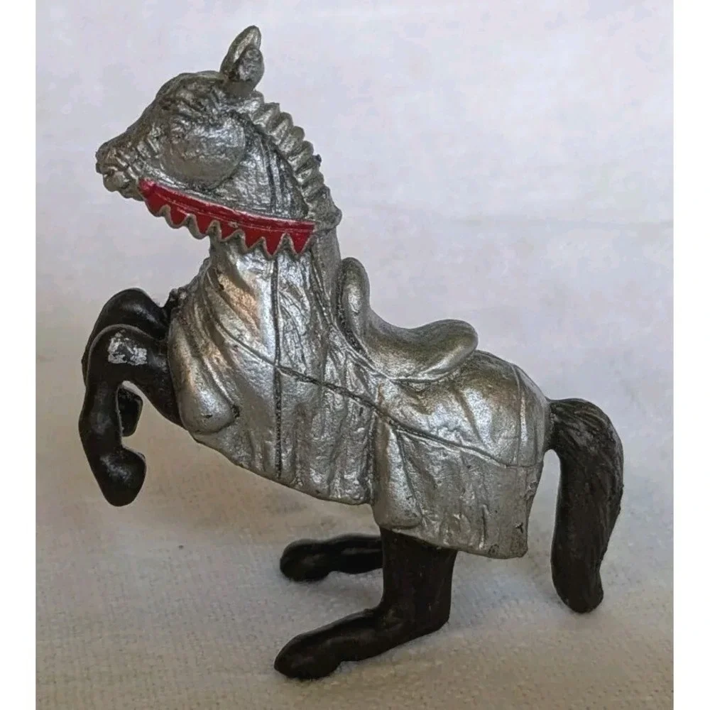 Safari Ltd. are scratches