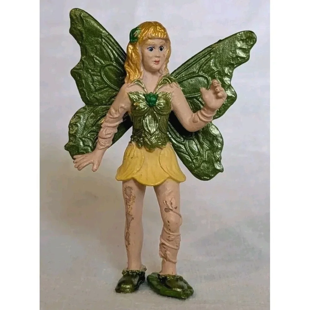 Safari Ltd. visual winged
