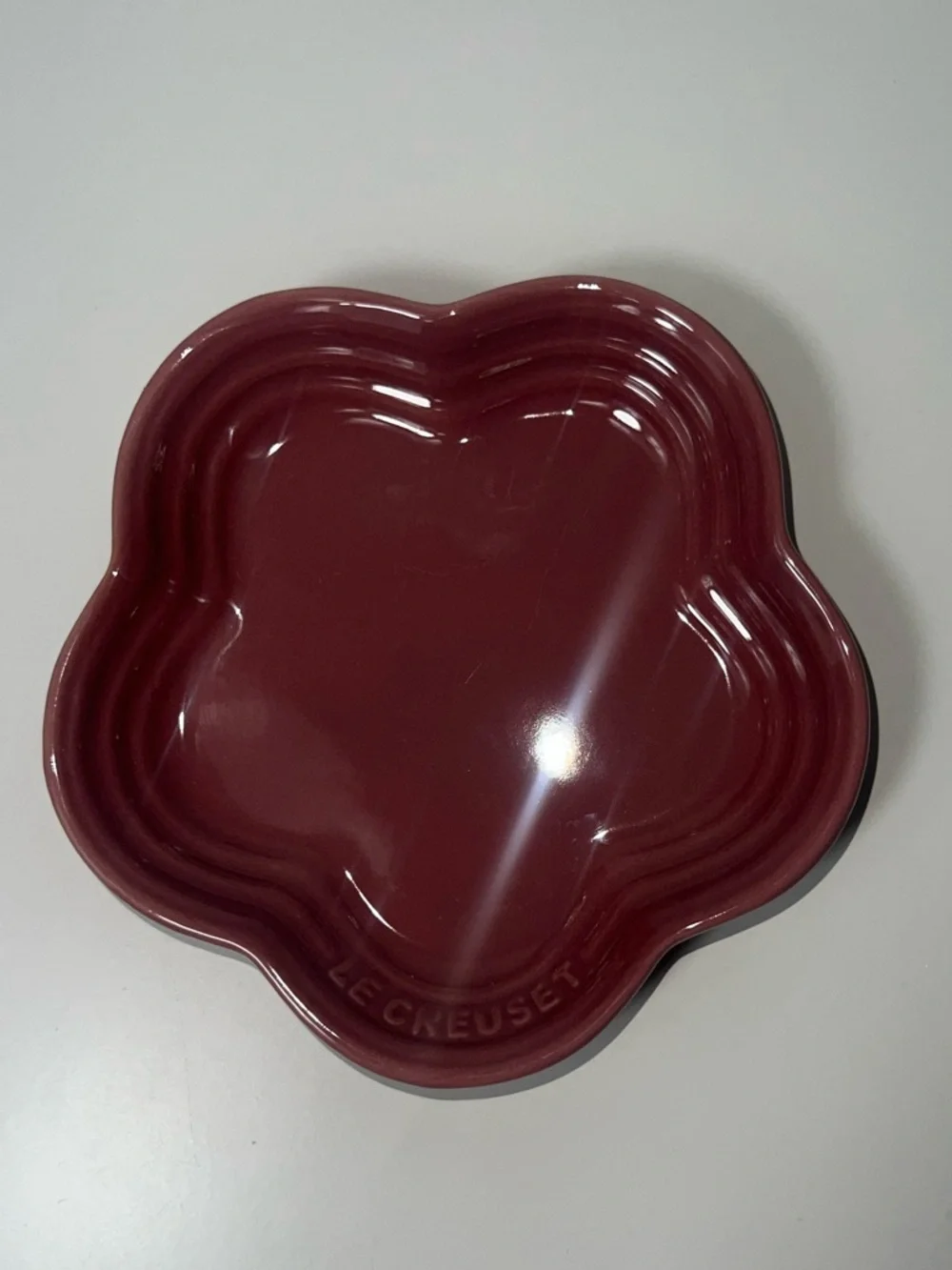 Le Creuset Stoneware Flower Petal Scalloped Trinket Dish Plate Tray