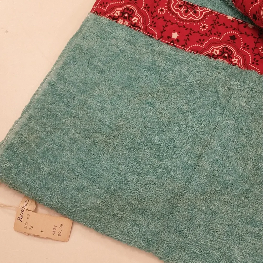 Vintage close rare store