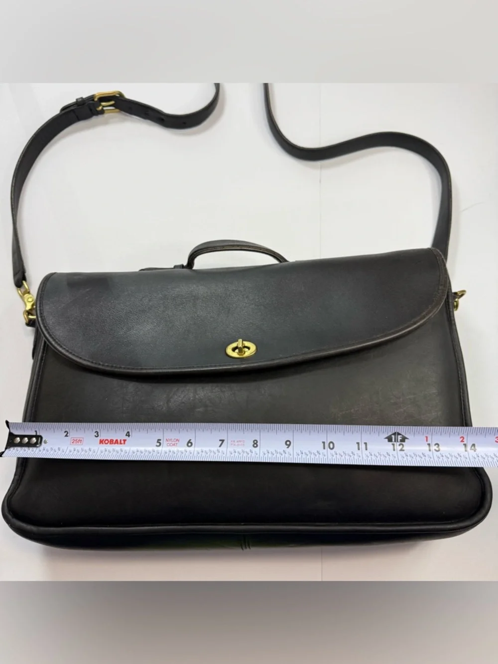 Coach vintage Black Leather briefcase messenger Bag full grain leather EUC