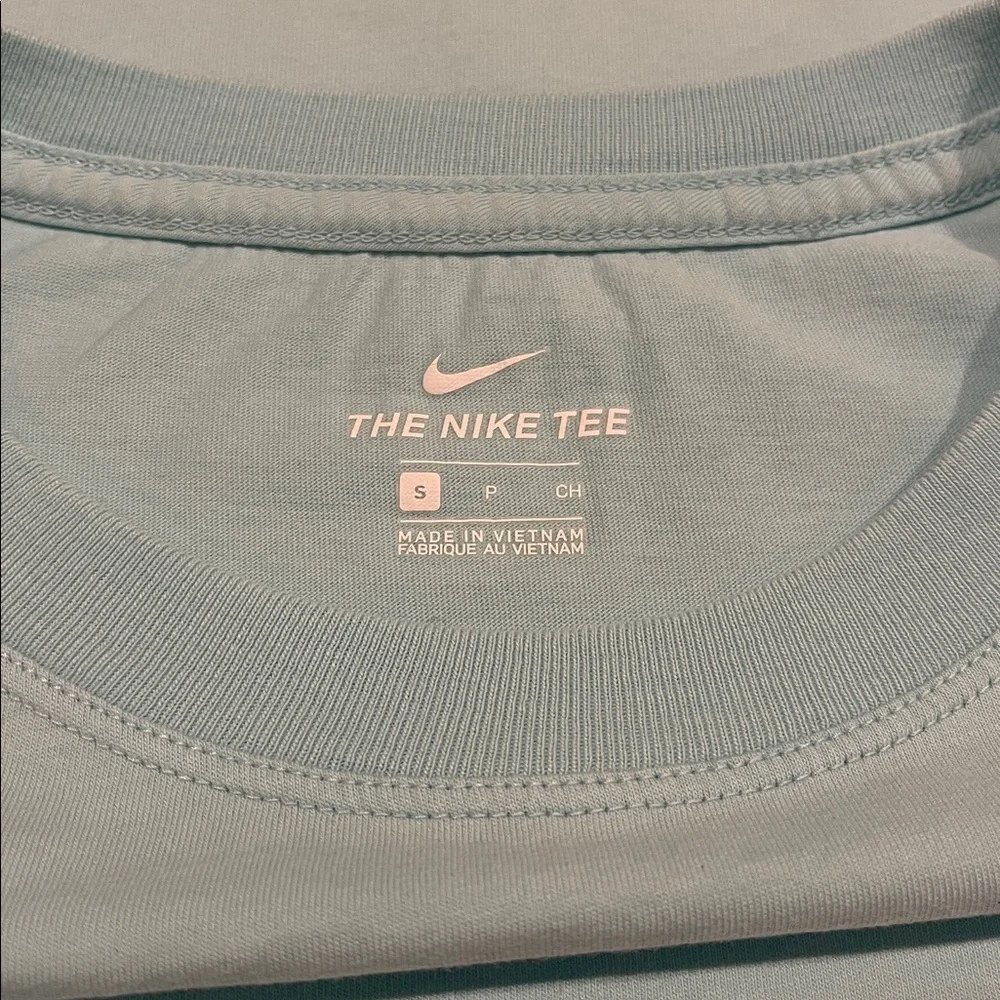 Nike everyday ideal logo