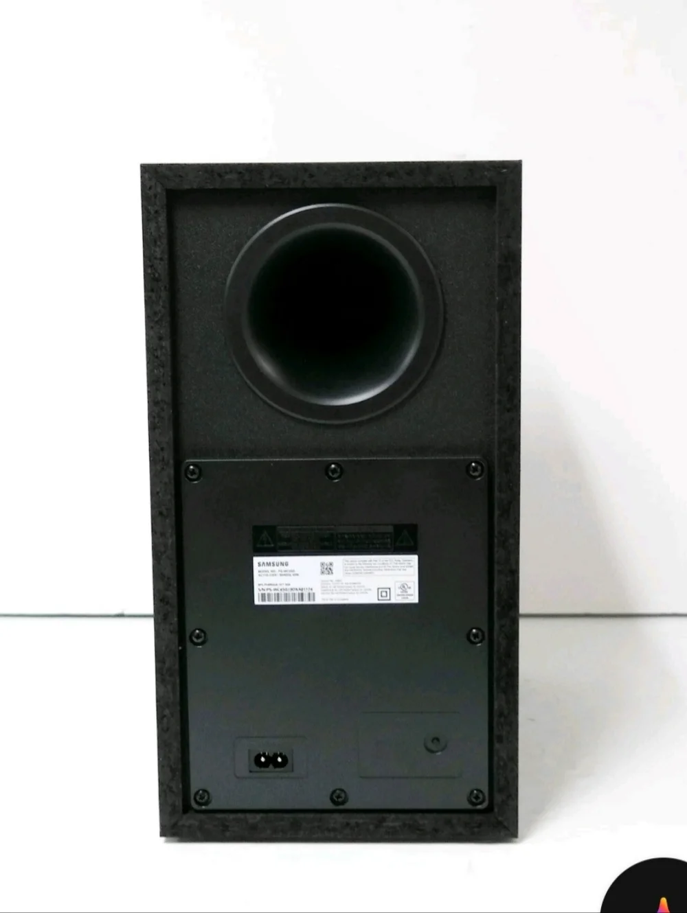 Samsung HW-C450 2.1- Channel Soundbar with Wireless Subwoofer